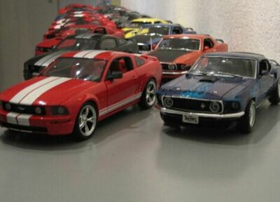 modelly Kategorie Mustangs 1:18 Abbildung