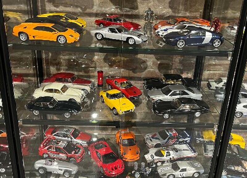 modelly Kategorie 1:18 Abbildung