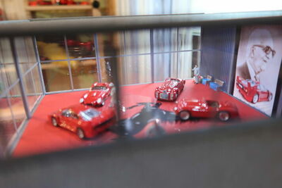 Ferrari Autohaus 1:87 Bild 7