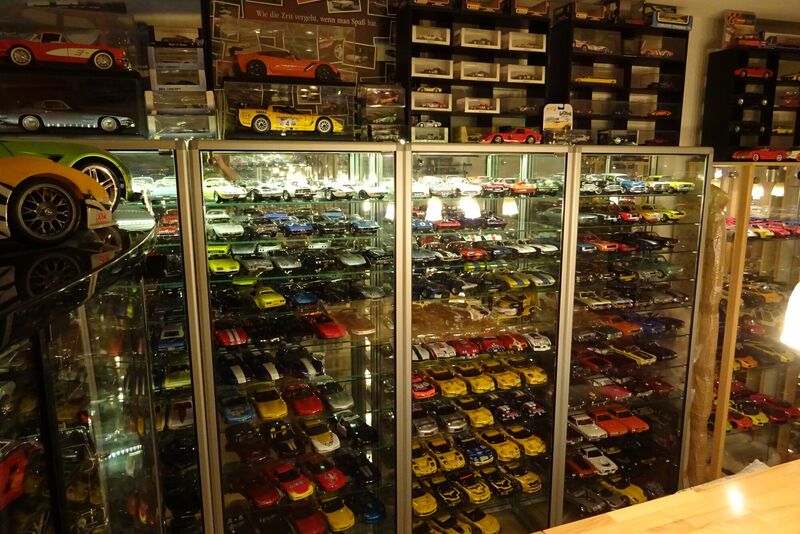 Übersicht Sammlung / Vitrinen Bild 7